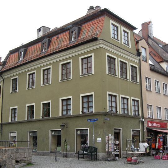 Wohn- und Geschäftshaus