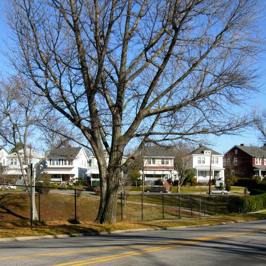 Battery Court Historic District