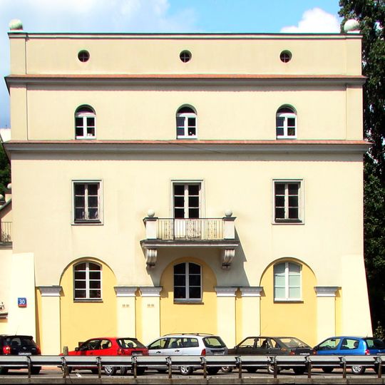 Dom przy alei Armii Ludowej 30