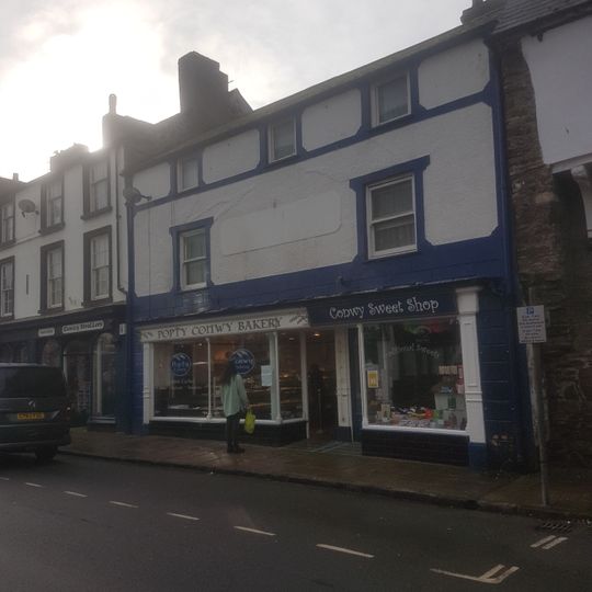 House, Popty Conwy Bakery and Penny Farthing Sweet Shop
