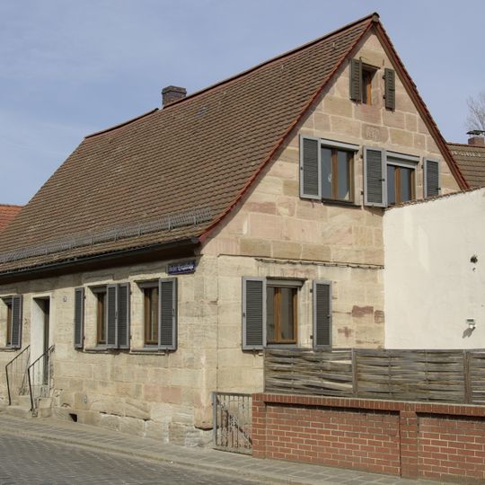 Bucher Hauptstraße 78