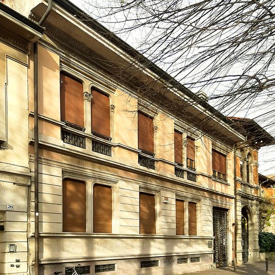 Viale Dante Alighieri 18