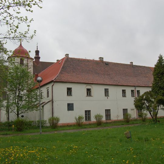 Klasztor, obecnie szkoła, lata 1620-1623