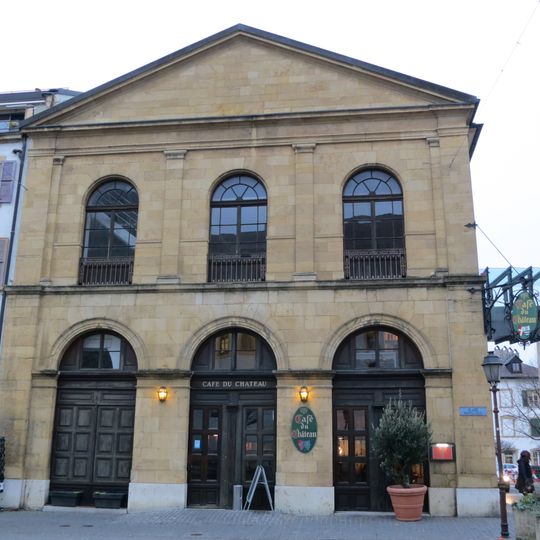 Anciennes halles et ancien Casino "Café du château"