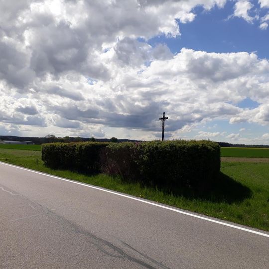 Kříž severovýchodně od Hůrek