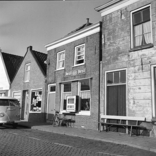 Markt 22, Heenvliet