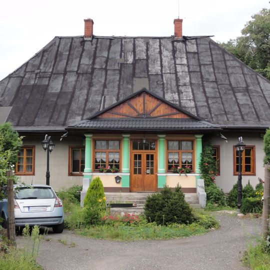 Dwór w Pisarzowicach