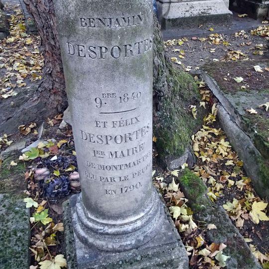 Grave of Desportes