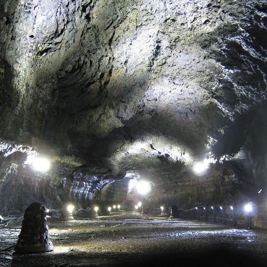 Gimnyeong Cave, Manjanggul Cave