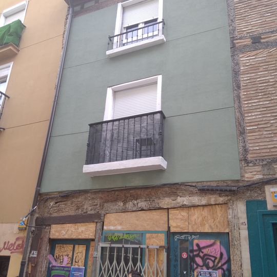 Casa Cuchillería 48