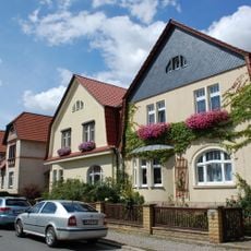 Am heiligen Brunnen 1, 2, 5–7, Bosseplatz, Bossestraße 1–15, Brechtstraße 1–9, Julius-Wolff-Straße 1–6, Lindenstraße 2–4 (Quedlinburg)