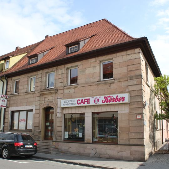 Friedrich-Ebert-Straße 20