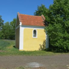 Kaple na rozcestí východně od Vintířova