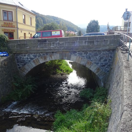 Jihozápadní most Žižkovy ulice přes Bystrou v Benešově nad Ploučnicí