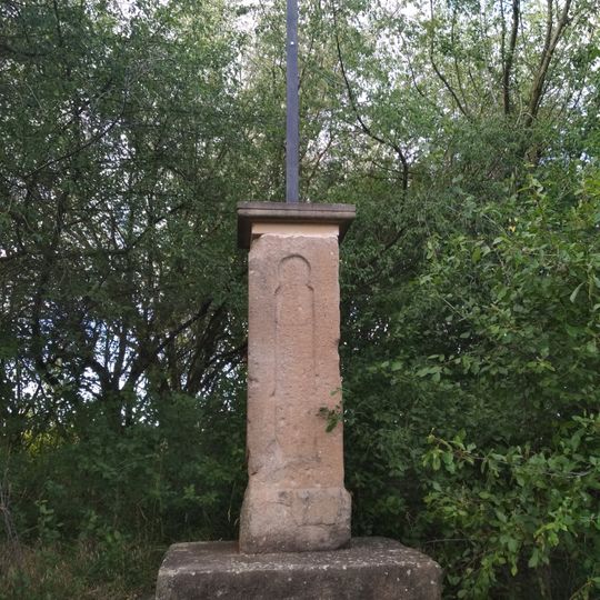 Kříž u polní cesty na severovýchodním okraji Slaného