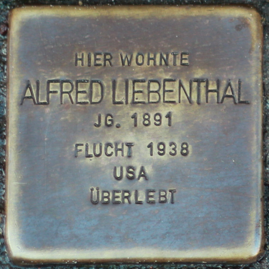 Stolperstein en memoria de Alfred Liebenthal