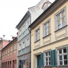 Wohn- und Geschäftshaus