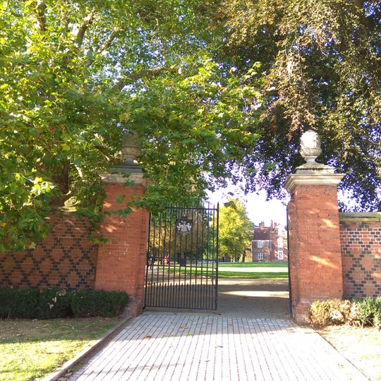 Entrance Wall And Gates To Christchurch Park