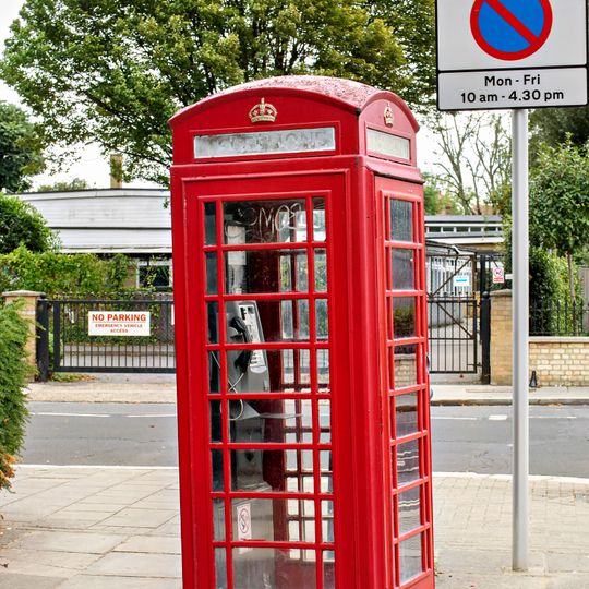 K6 Telephone Kiosk Junction Of First Cross Road And The Green