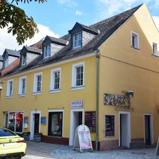 Wohn- und Geschäftshaus