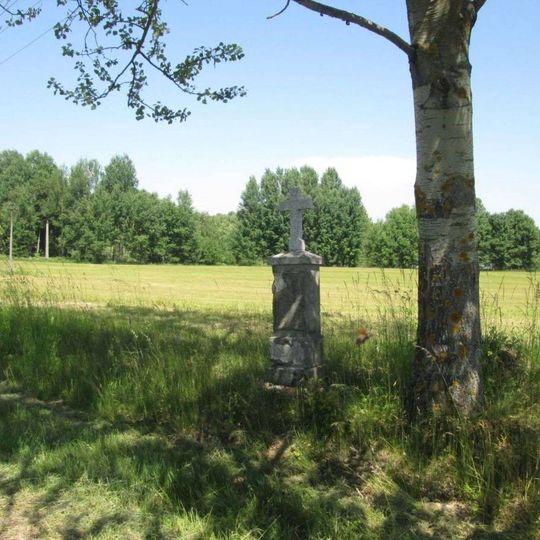 Kříž severně od Vysokého Sedliště u zatáčky