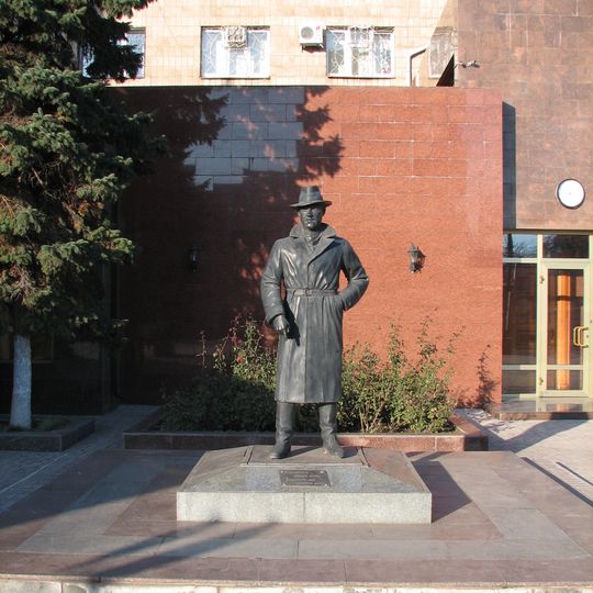 Vladimir Vysotsky monument in Mariupol