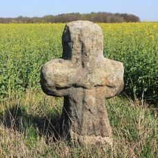 Mord- und Sühnekreuz (Ortsausgang Richtung Bornitz, auf dem Feld)