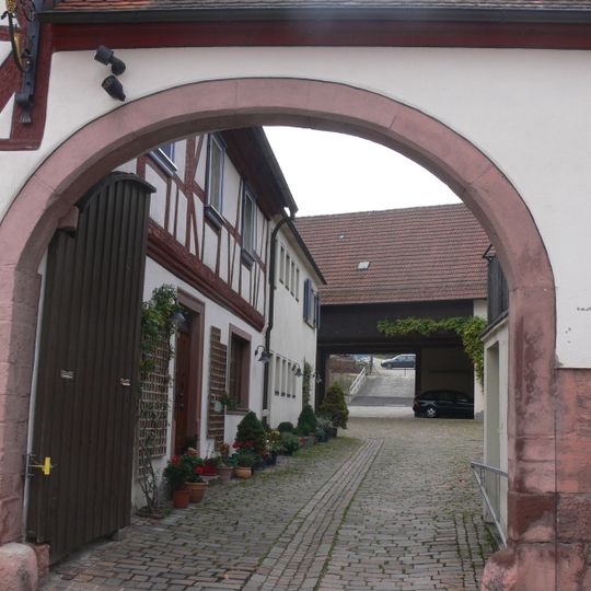 Hoftor Würzburger Straße 14; Würzburger Straße 16 in Erlabrunn