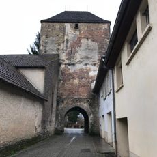 Tour porte de Rochefort-sur-Nenon