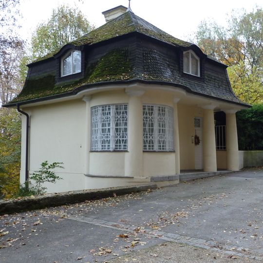 Pförtnerhaus der ehem. Hatschek-Villa