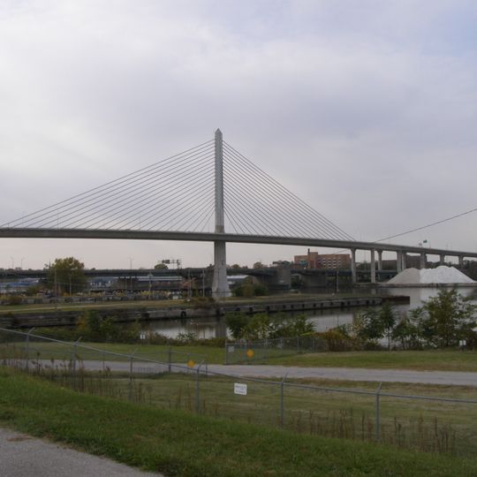 Veterans' Glass City Skyway