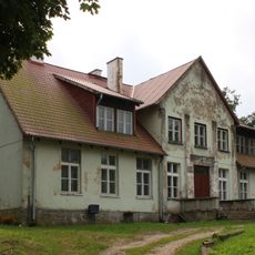 Manor house in Rogale