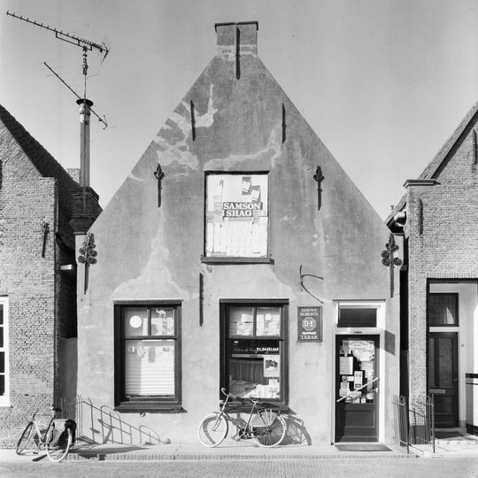 Voorstraat 34, Stad aan 't Haringvliet