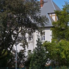 Villa, mit Einfriedung und Garten Parkstraße 21