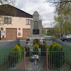 Pomník padlým v Dolcích