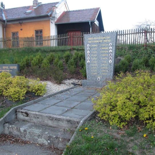 Pomník padlým v první světové válce ve Včelničce