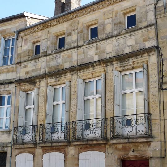 Immeuble, 4 place Saint-Pierre