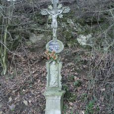 Kříž na křižovatce