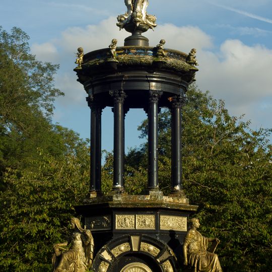 Alexandra Parade, Alexandra Park, Cast Iron Fountain