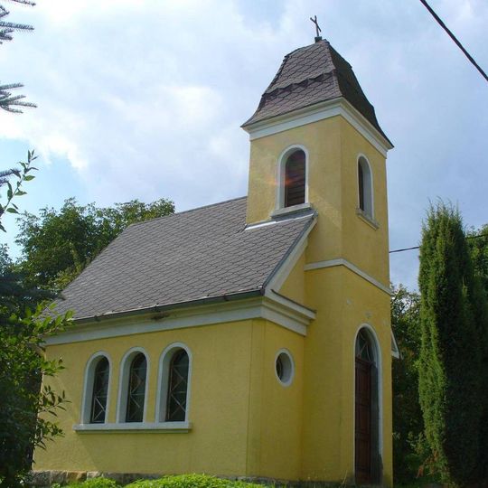 Kaple na návsi v Borku u Děčína