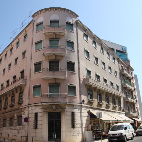 Edifício na Rua de Entrecampos, n.º 32