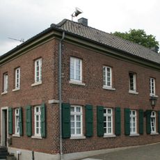 Berger Dorfstraße 53