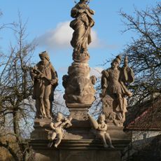 Sousoší Panny Marie, svatého Floriána a svatého Jana Nepomuckého