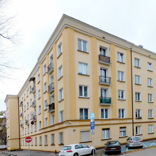 Blok przy ulicy Szczęśliwickiej 29/29a