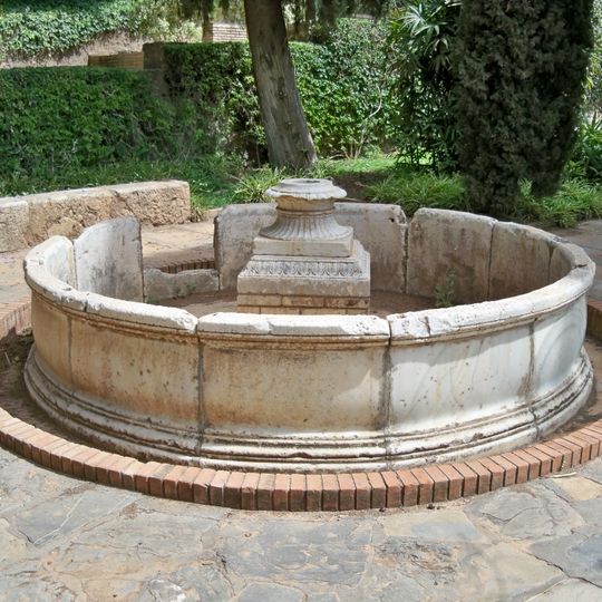 Puerta Oscura Gardens Fountain