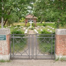 Oorlogsgraven op begraafplaats Vredenhof