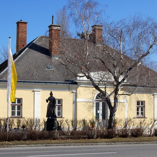 Pfarrhof Theresienfeld