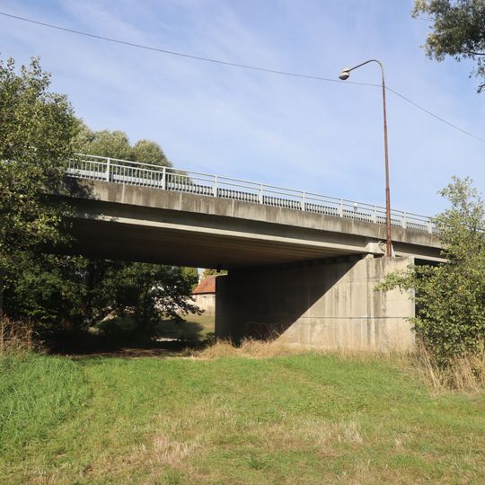 Most silnice II/401 přes Jihlavu ve Vladislavi