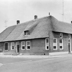 Kerkstraat 6, Sprang