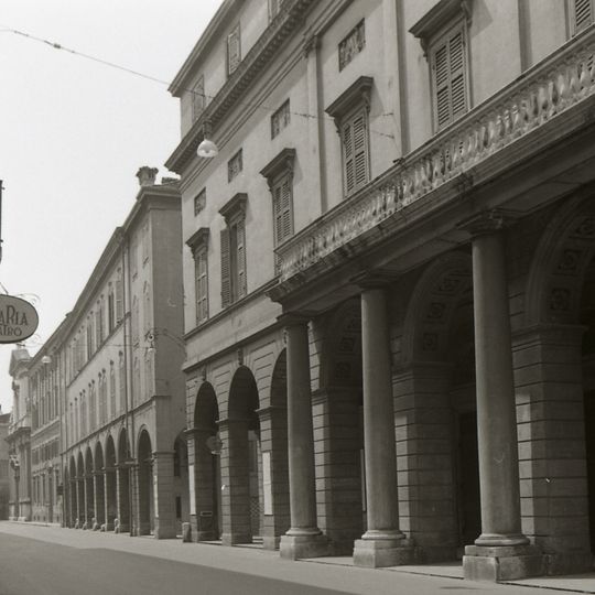 Teatro comunale Pavarotti-Freni